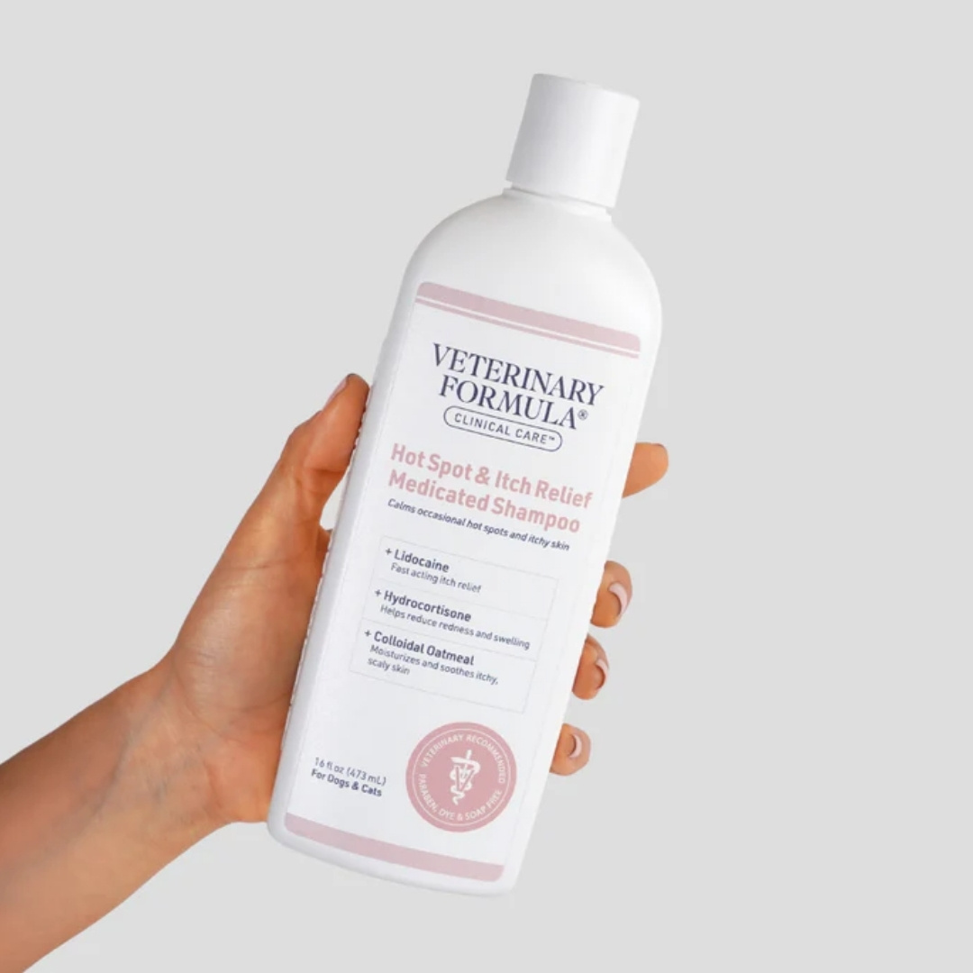 Veterinary Formula Clinical Care Hot Spot & Itch Relief Medicated Shampoo For Dogs & Cats 16oz (473ml) image 2